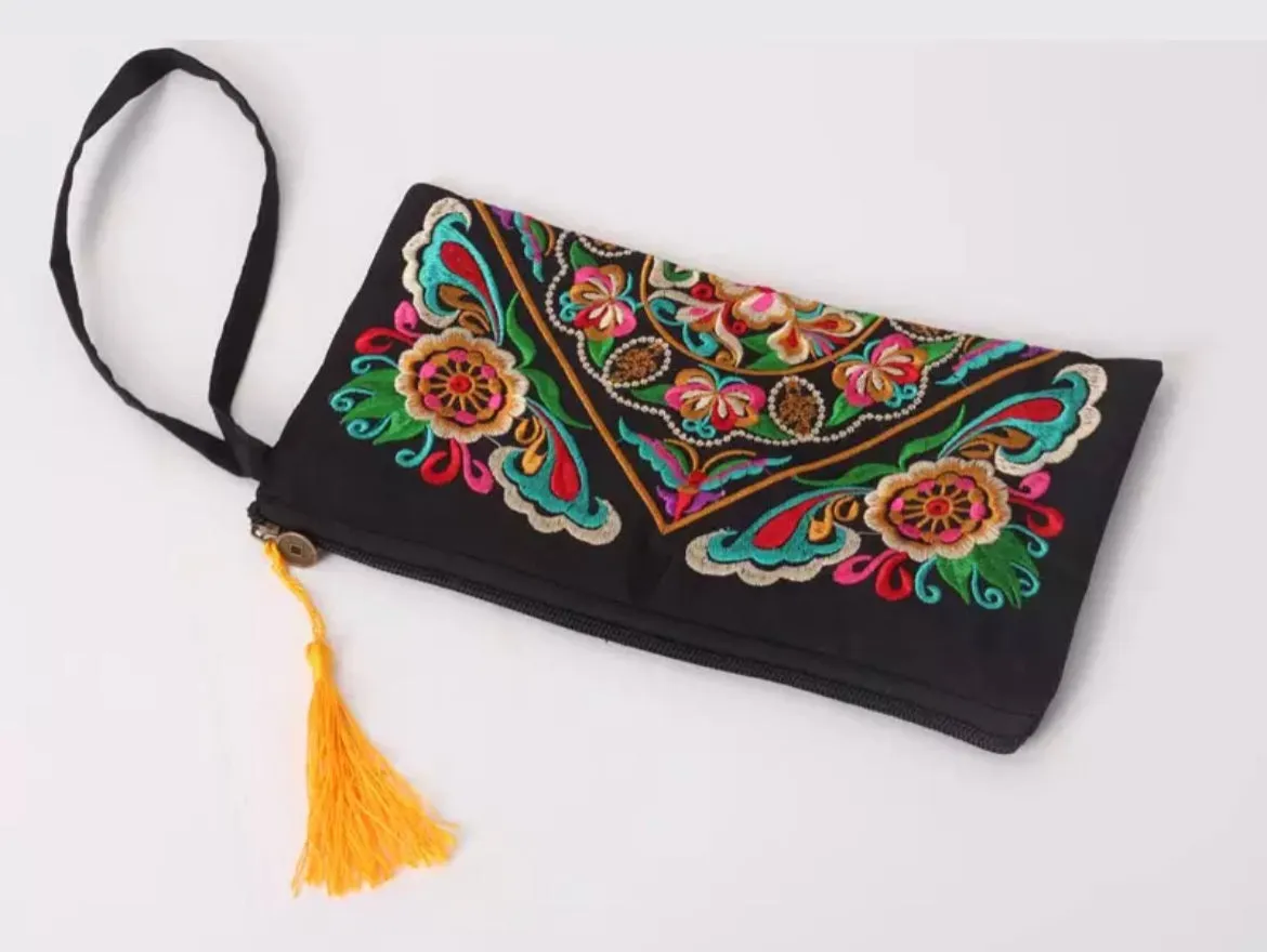 Ali Wristlet Clutch
