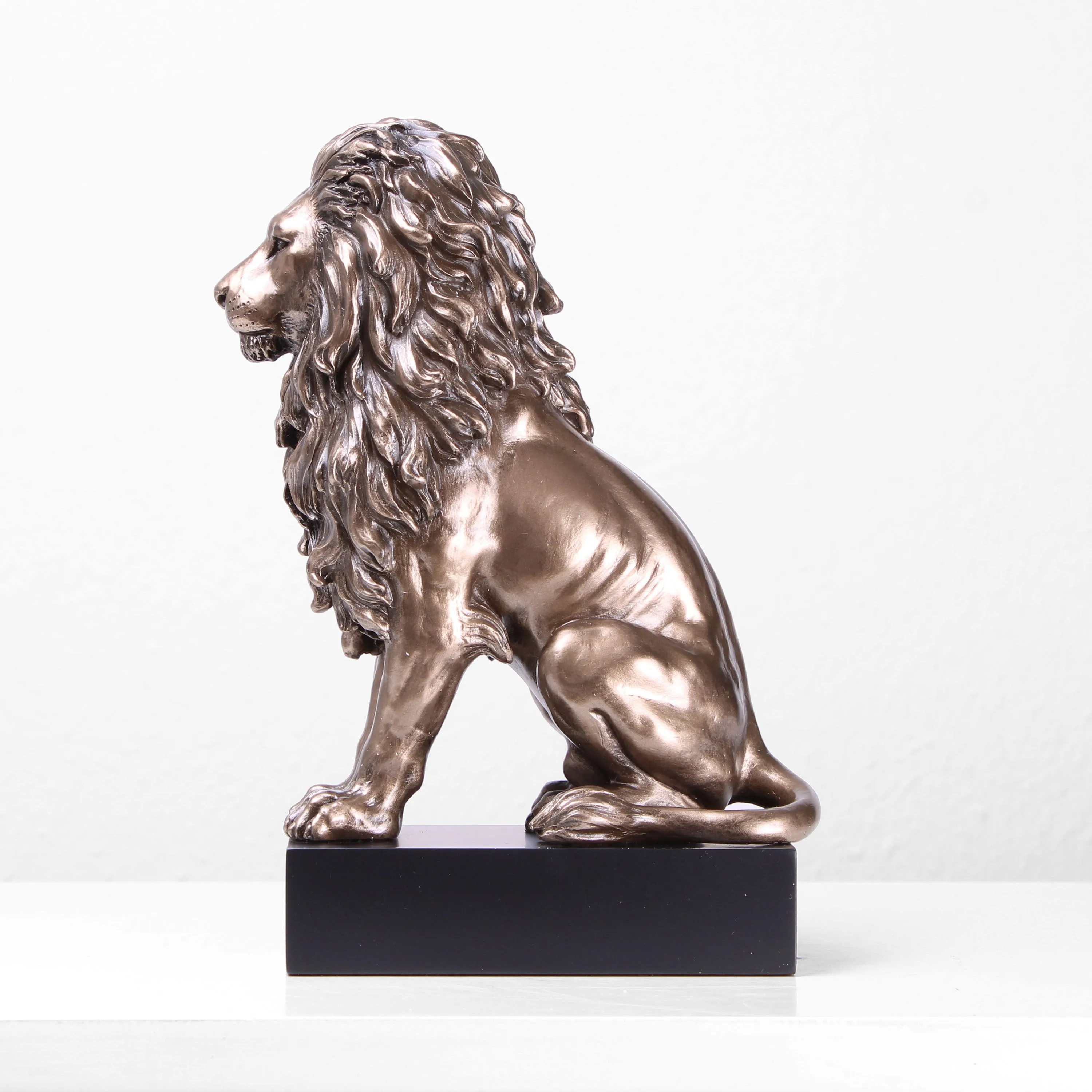 Sitting Lion Statue in Bronze (Cold Cast Bronze Sculpture)